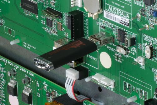 F220WithUSB web5