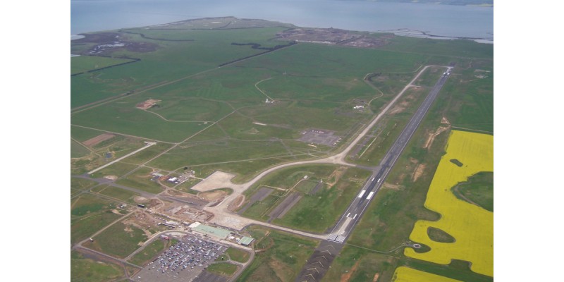 avalonAirport20100918ByNovakreo